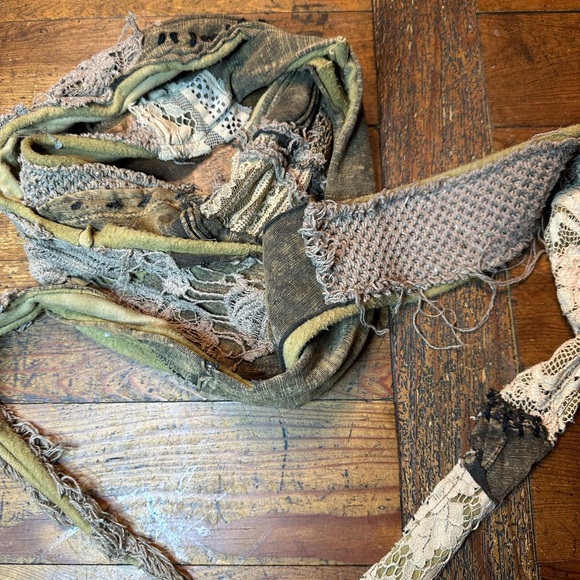 "LIKE" this listing to be notified of new listings  <3 - Picture 5 of 12